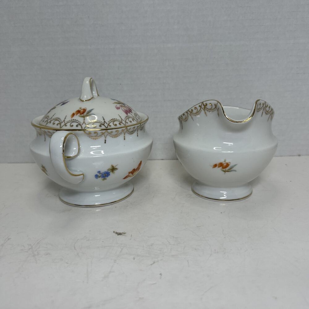 Empress Dresden Flowers Porcelain Creamer & Sugar Hutschenreuther Serb Bavaria - Picture 2 of 16